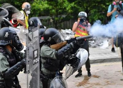 ادامه اعتراضات در هنگ کنگ، استفاده پلیس از گاز اشک آور