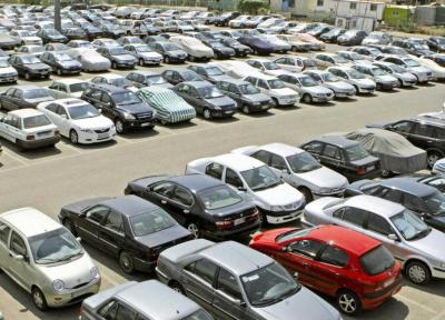 اعطای رانت میلیاردی خودرو به یک میلیون و 600 هزار نفر، کنترل قیمت خودرو از طریق خودروسازان نتیجه ای ندارد