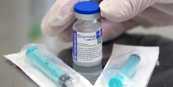 تور ارزان روسیه: واکسن روسیه فقط به عنوان تقویت کننده تزریق گردد