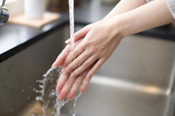 بهداشتی ترین روش برای خشک کردن دست ها پس از شست و شو