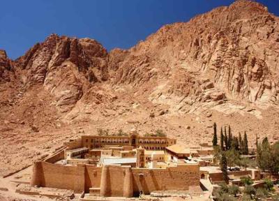 صومعه ی سنت کاترین مصر در دامنه ی کوه سینا